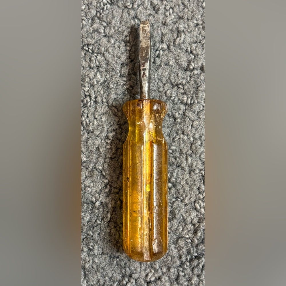 Vintage United USA Flathead Screwdriver Yellow 4.25”